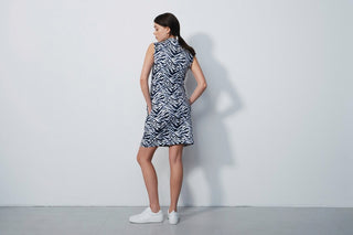 Daily Sports Lens Sleeveless Dress- Streamline Art